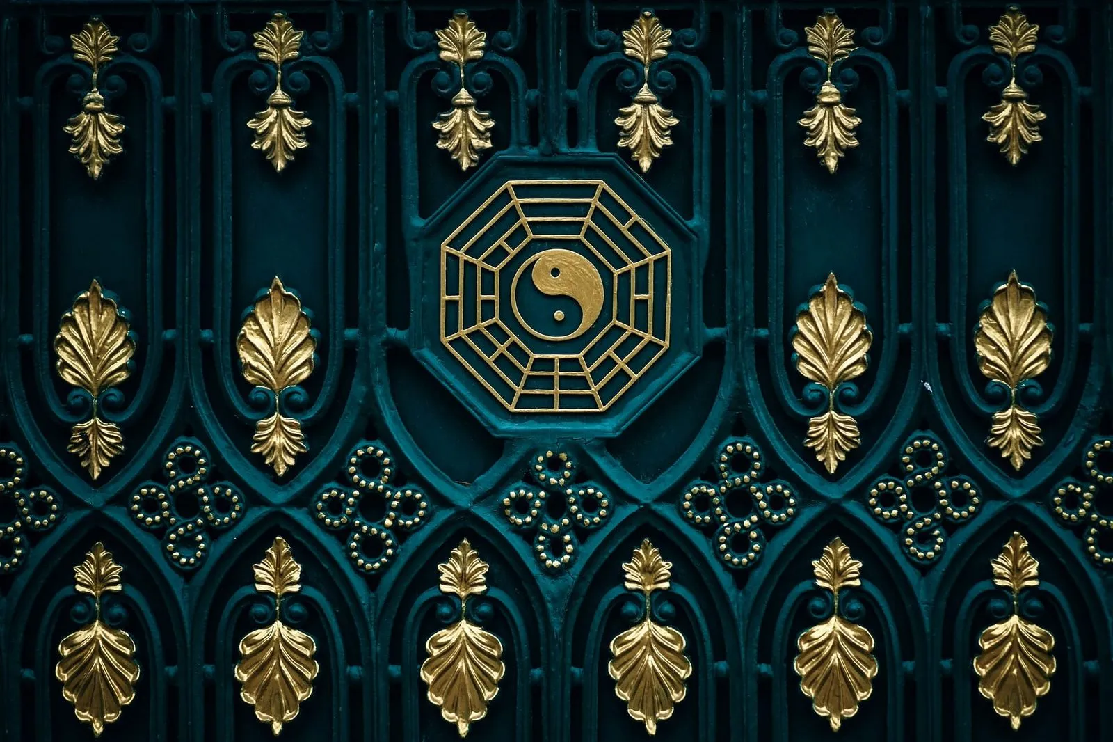 Balancing The Ledger: Can Traditional Financial Investment Principles And Blockchain Coexist?